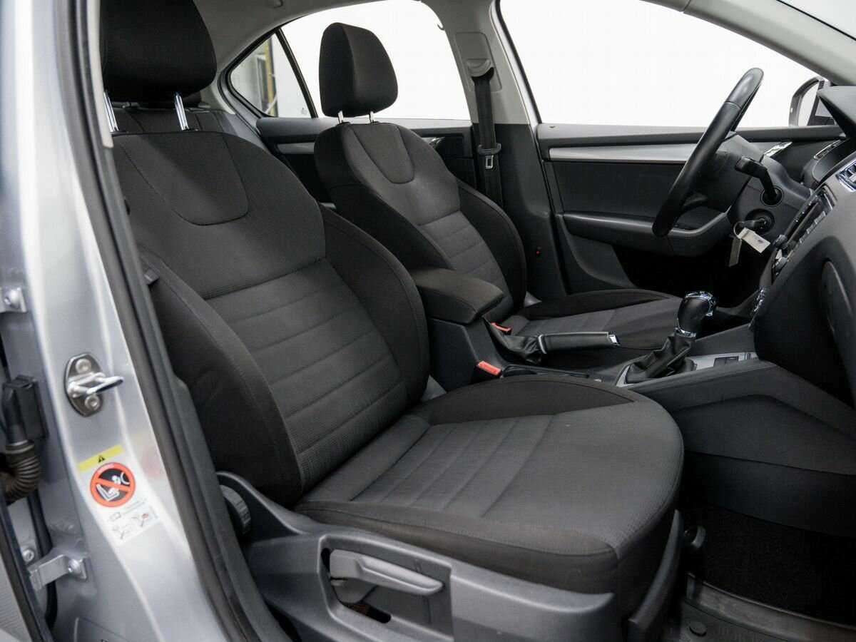 Б/У Шкода Октавия 2013 года. Фото: #8