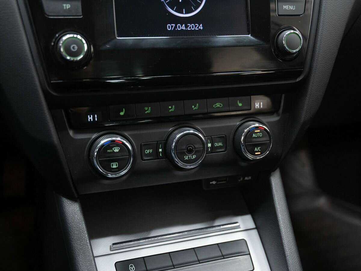 Б/У Шкода Октавия 2013 года. Фото: #21