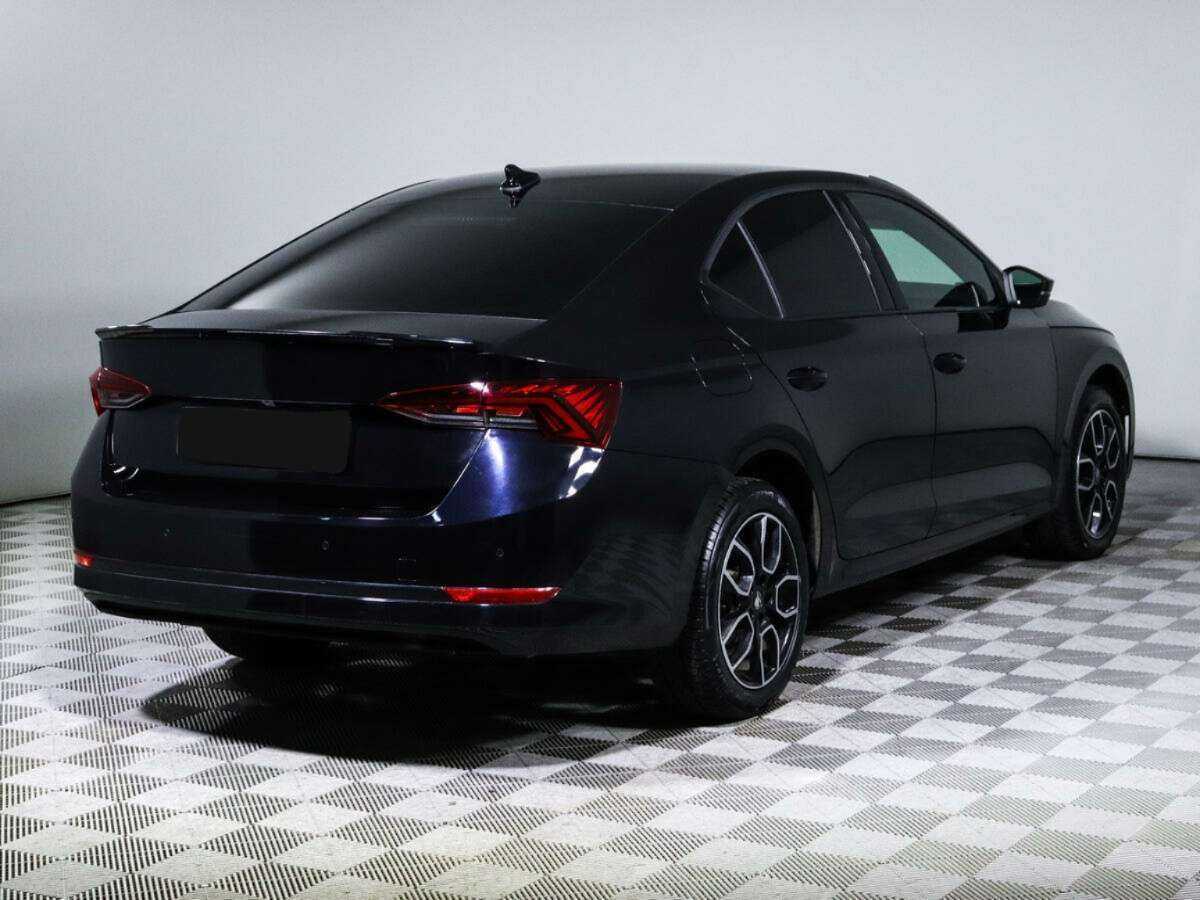 Б/У Шкода Октавия 2020 года. Фото: #4