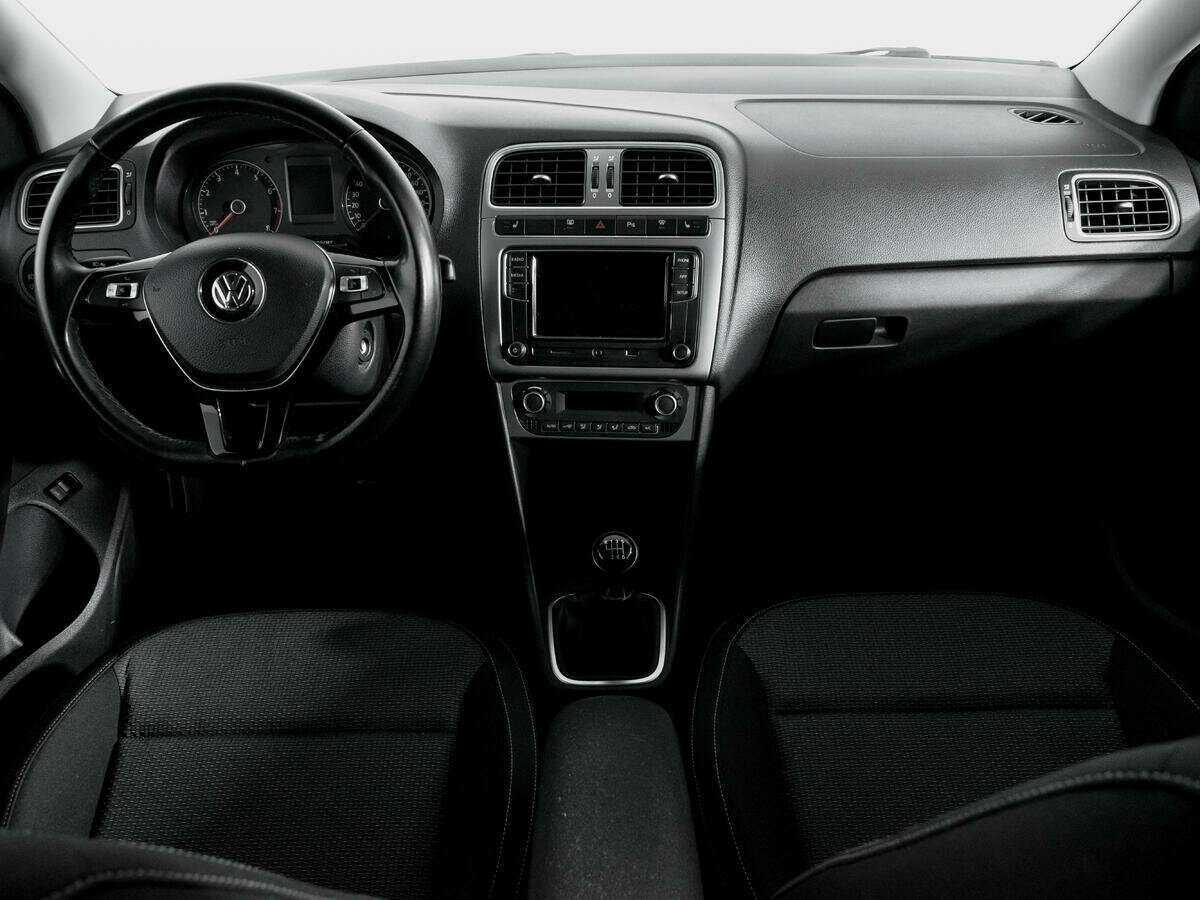 Б/У Фольксваген Поло 2018 года. Фото: #9