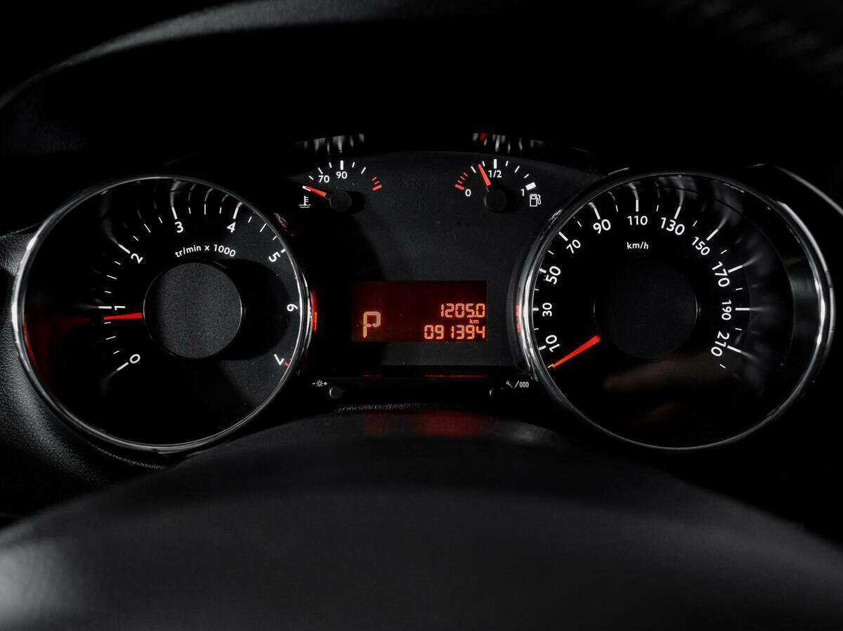 Б/У Пежо 3008 2014 года. Фото: #10