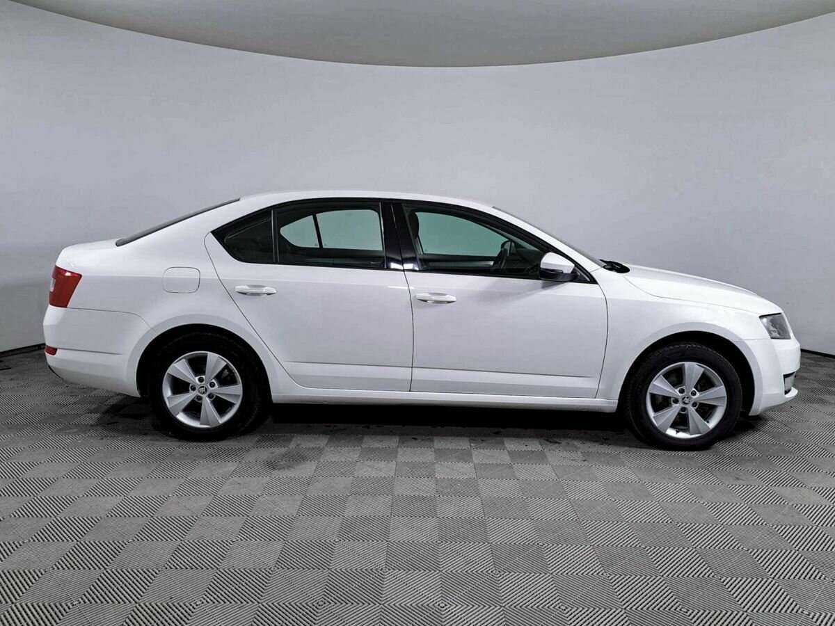 Б/У Шкода Октавия 2014 года. Фото: #3