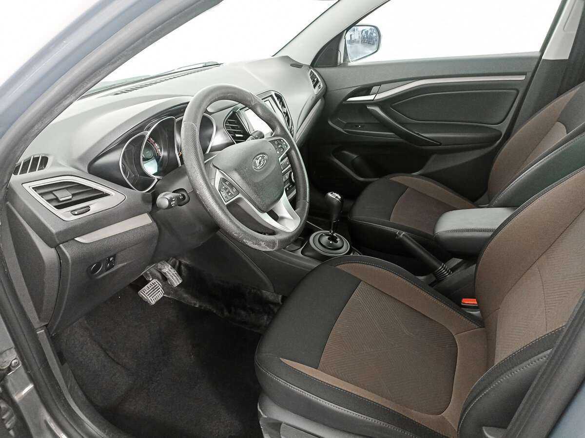 Б/У Лада (ВАЗ) Веста 2017 года. Фото: #13