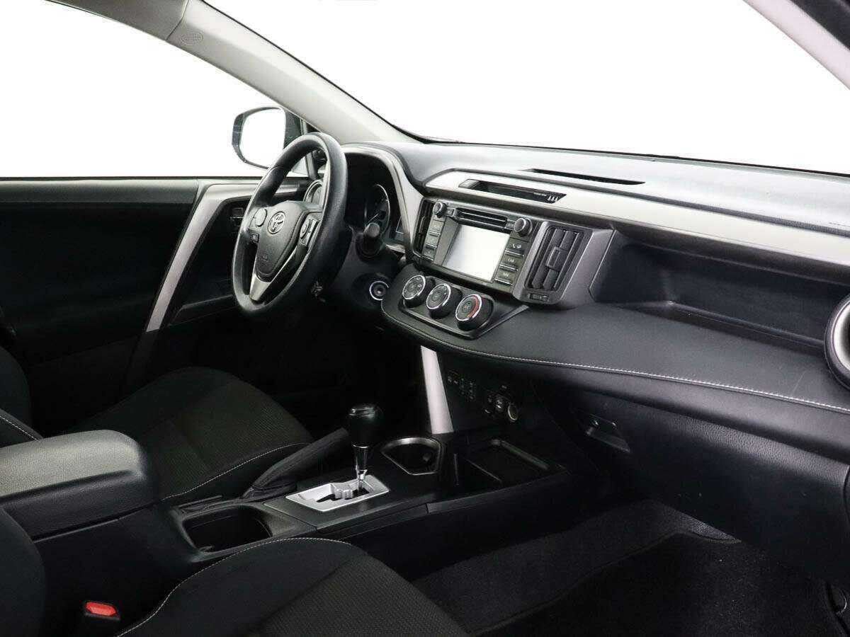 Б/У Тойота Рав4 2016 года. Фото: #6