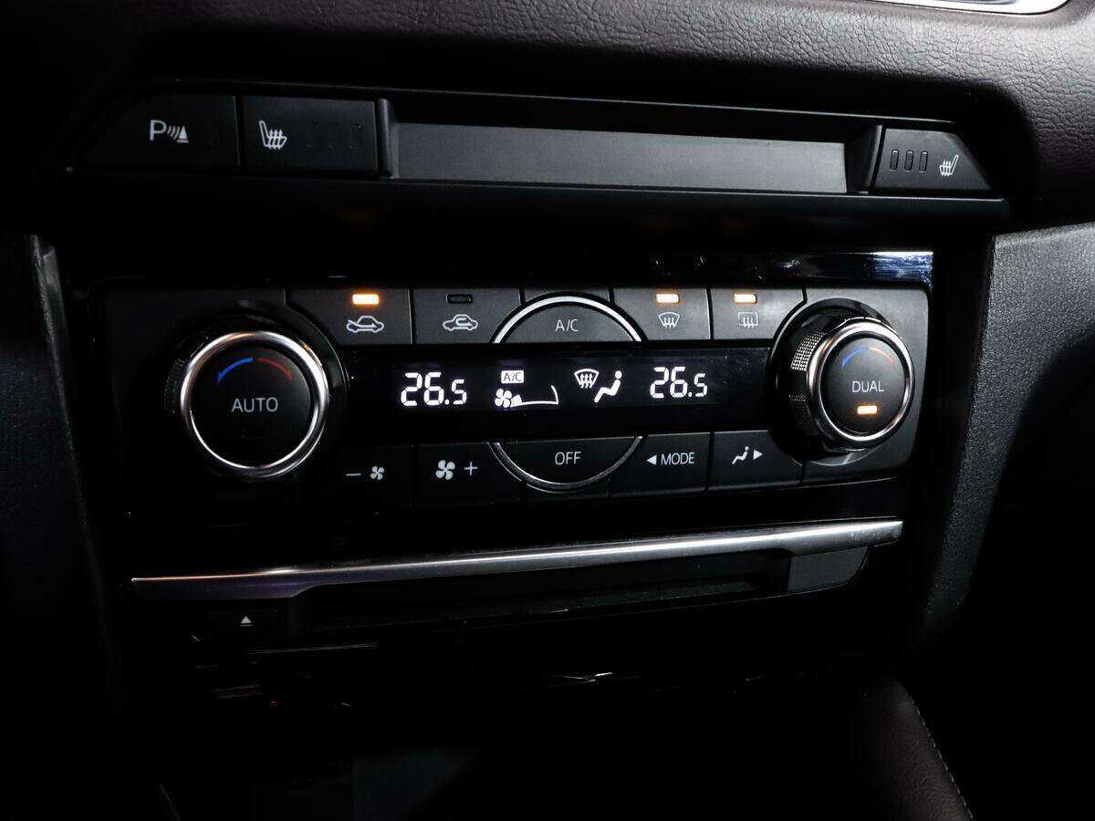 Б/У Мазда 6 2015 года. Фото: #16