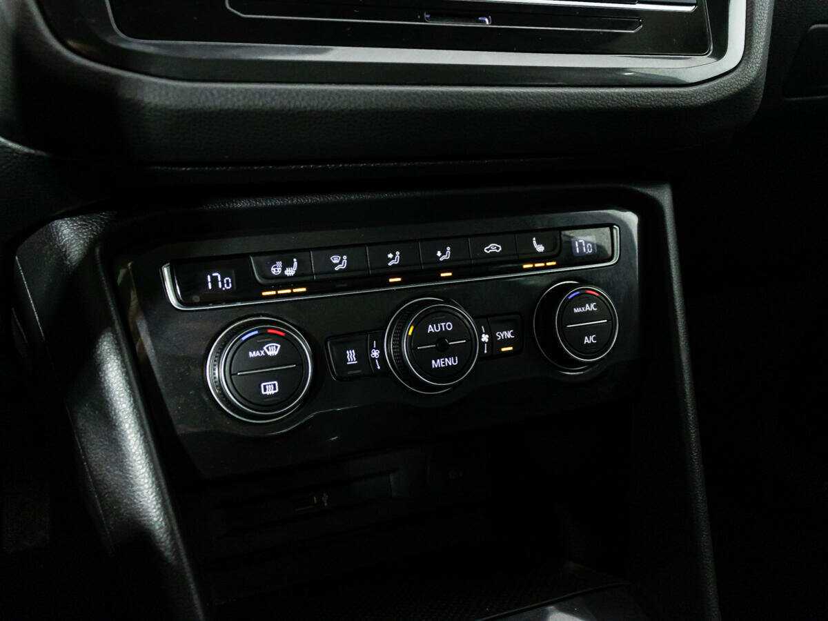 Б/У Фольксваген Тигуан 2018 года. Фото: #15