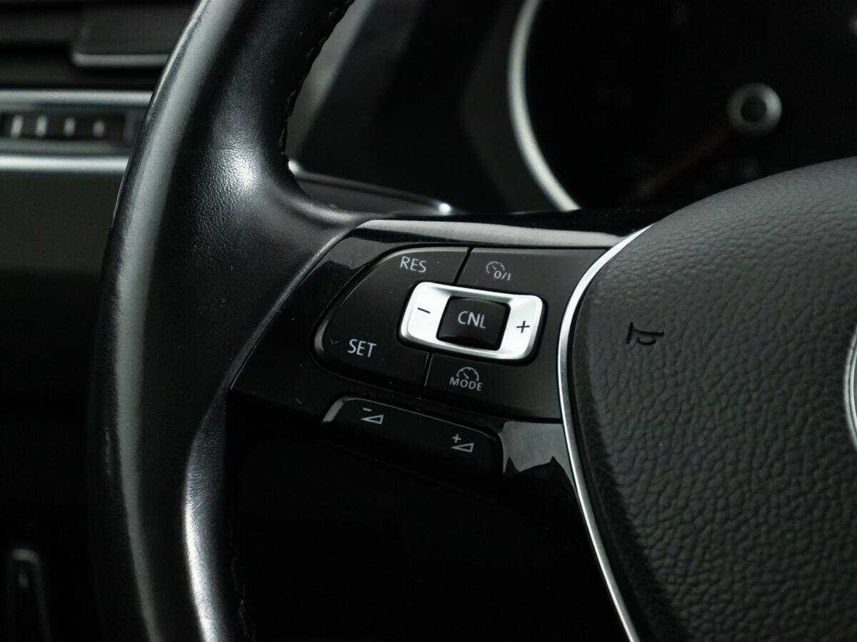 Б/У Фольксваген Тигуан 2018 года. Фото: #18