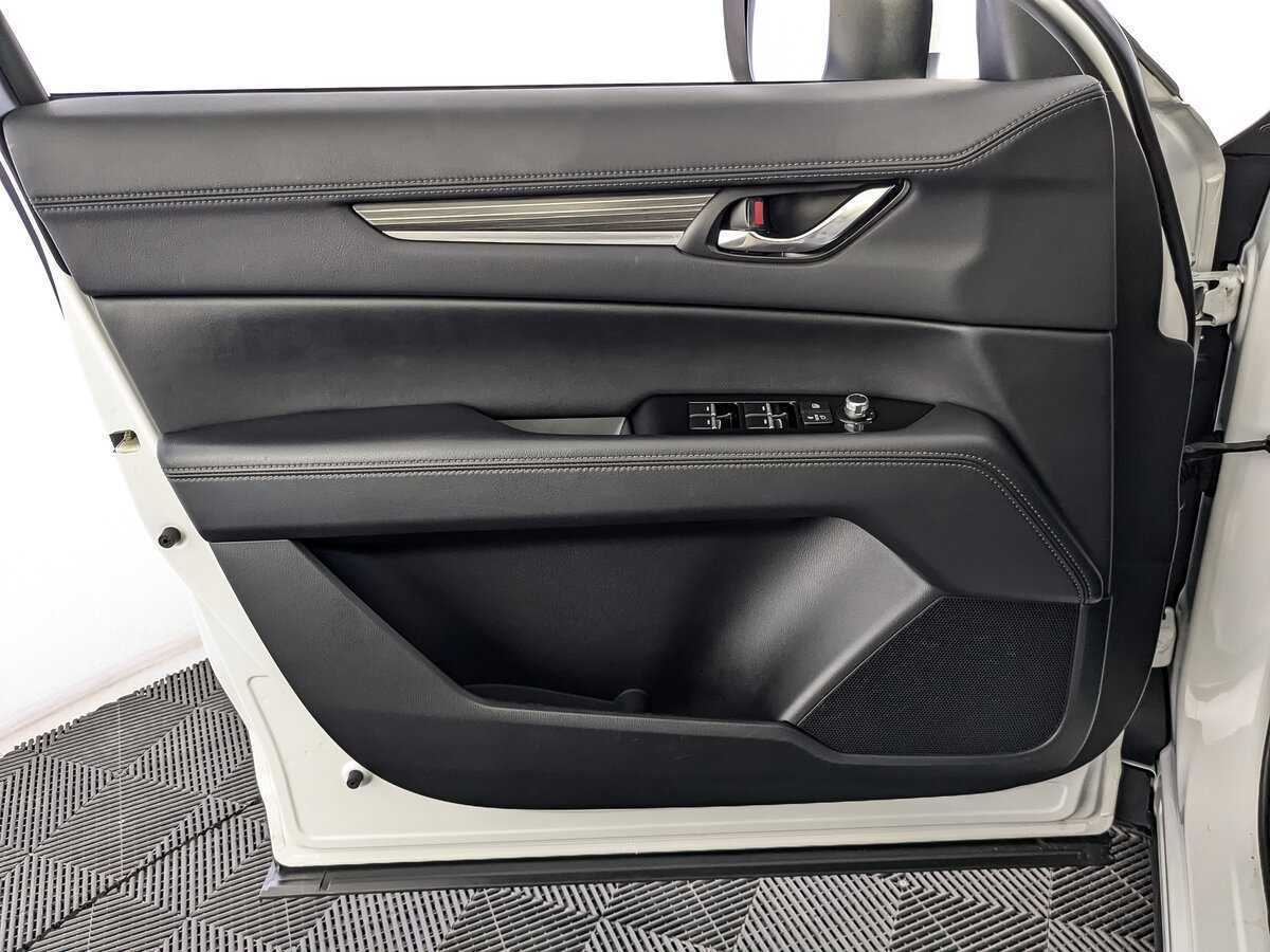 Б/У Мазда Ц-Икс-5 2017 года. Фото: #14