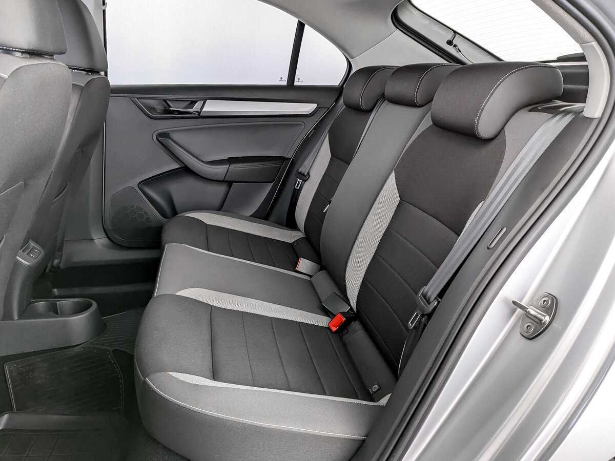 Б/У Шкода Рапид 2018 года. Фото: #9