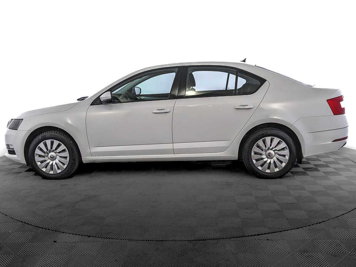 Б/У Шкода Октавия 2017 года. Фото: #7