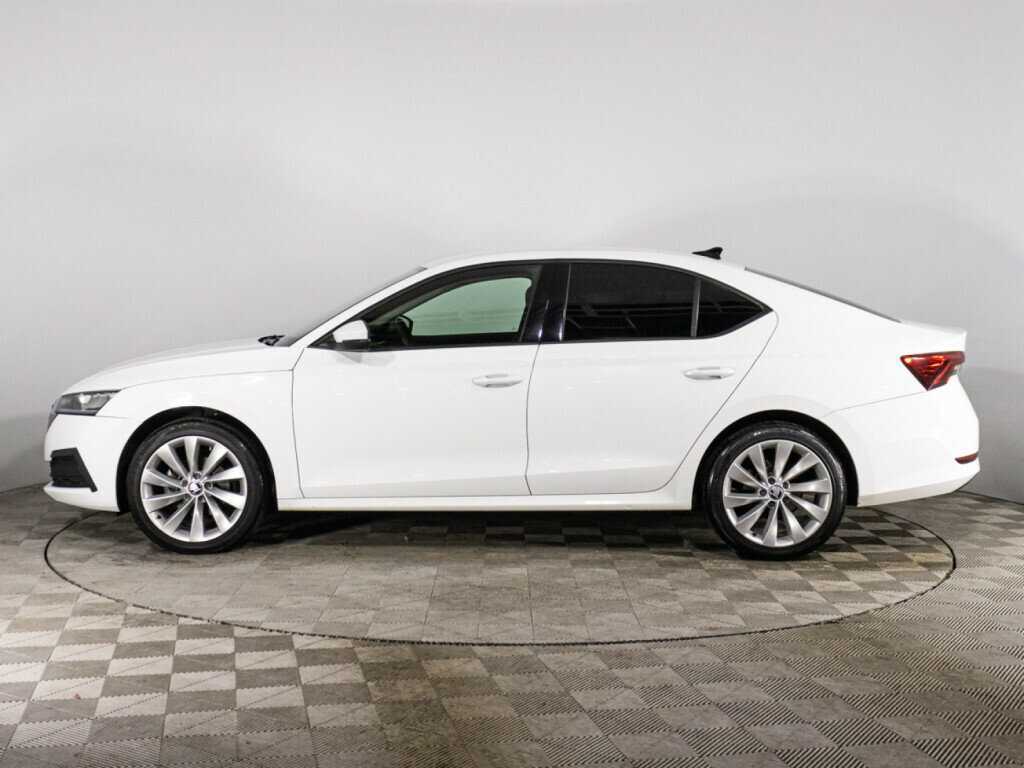 Б/У Шкода Октавия 2021 года. Фото: #7