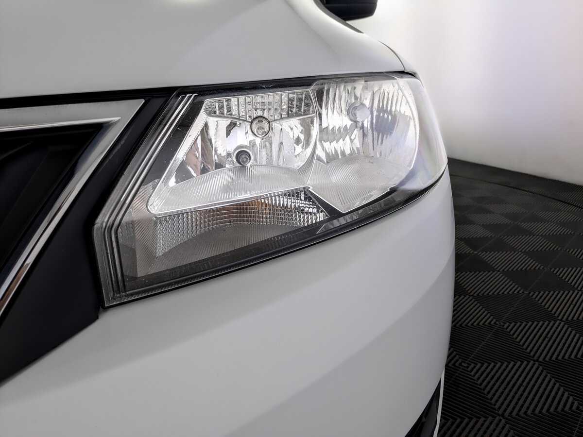 Б/У Шкода Рапид 2017 года. Фото: #16