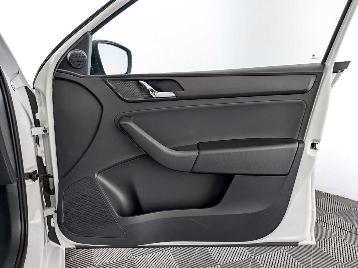 Б/У Шкода Рапид 2017 года. Фото: #23