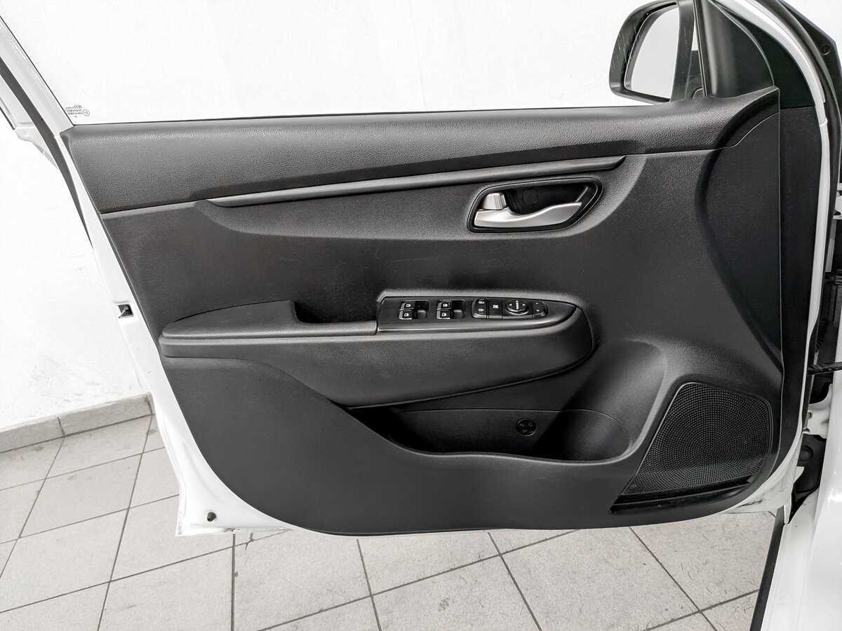 Б/У Киа Рио 2019 года. Фото: #18