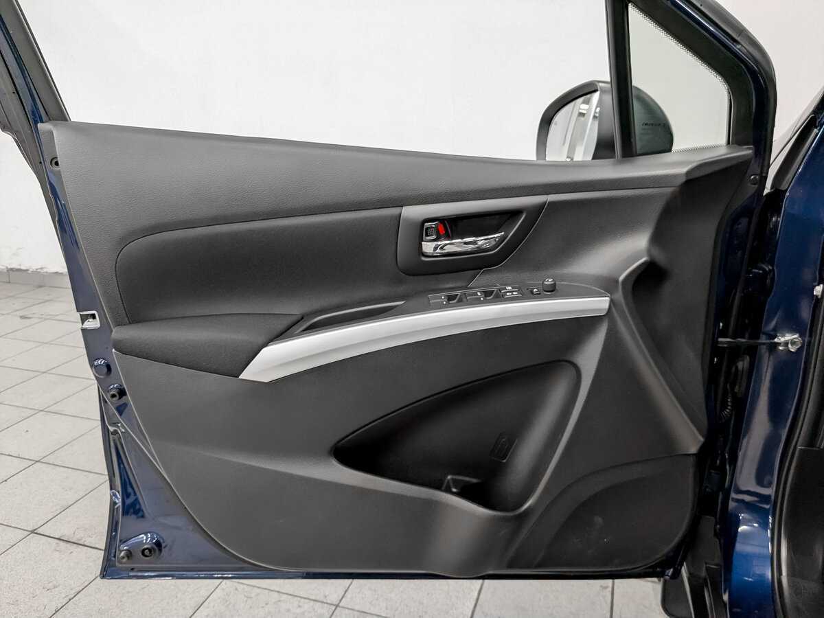 Б/У Сузуки С-Икс4 2017 года. Фото: #18