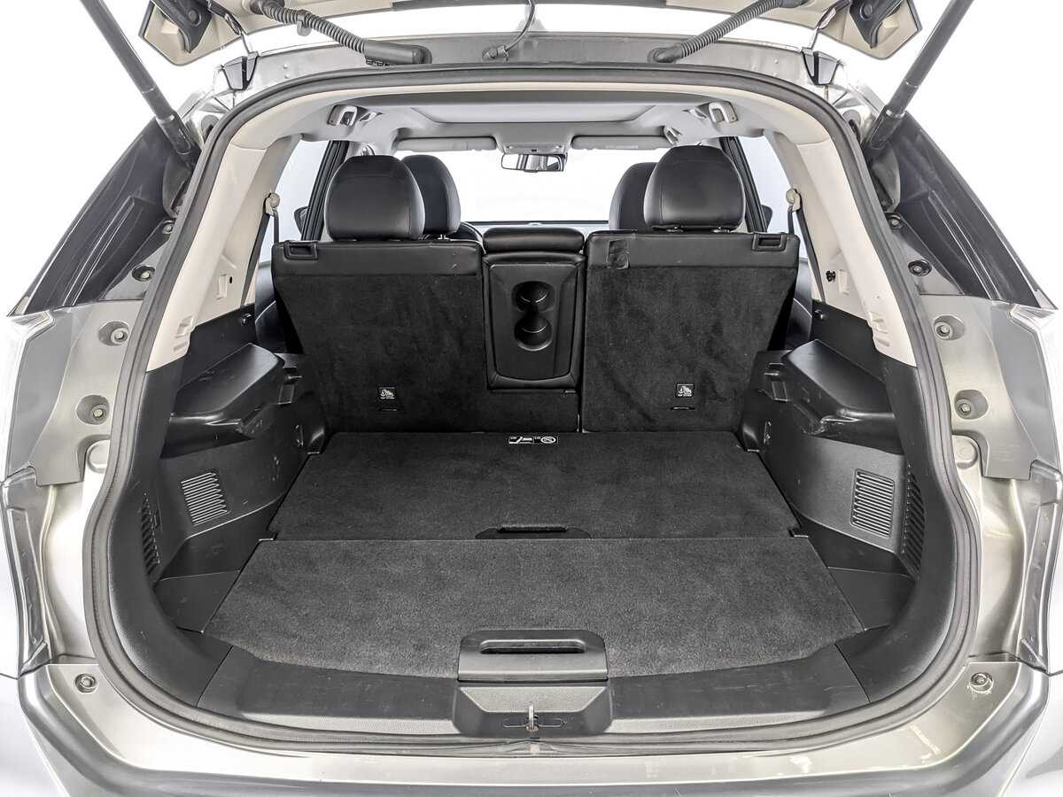 Б/У Ниссан Икс-Трейл 2017 года. Фото: #9