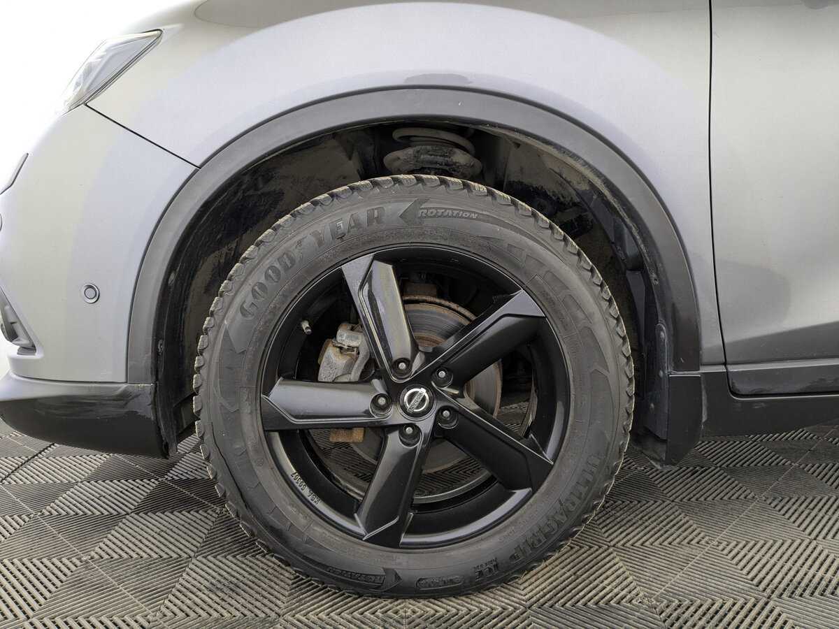 Б/У Ниссан Икс-Трейл 2017 года. Фото: #17