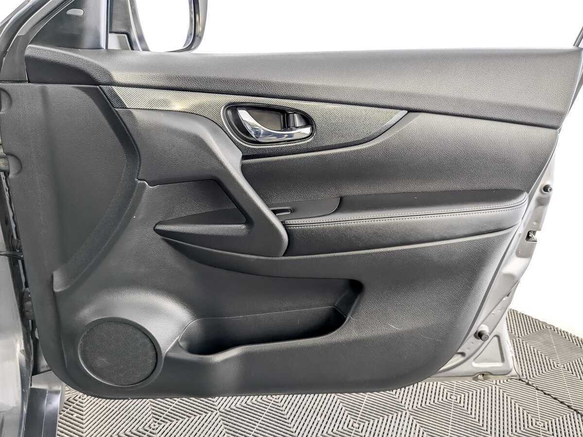 Б/У Ниссан Икс-Трейл 2017 года. Фото: #25