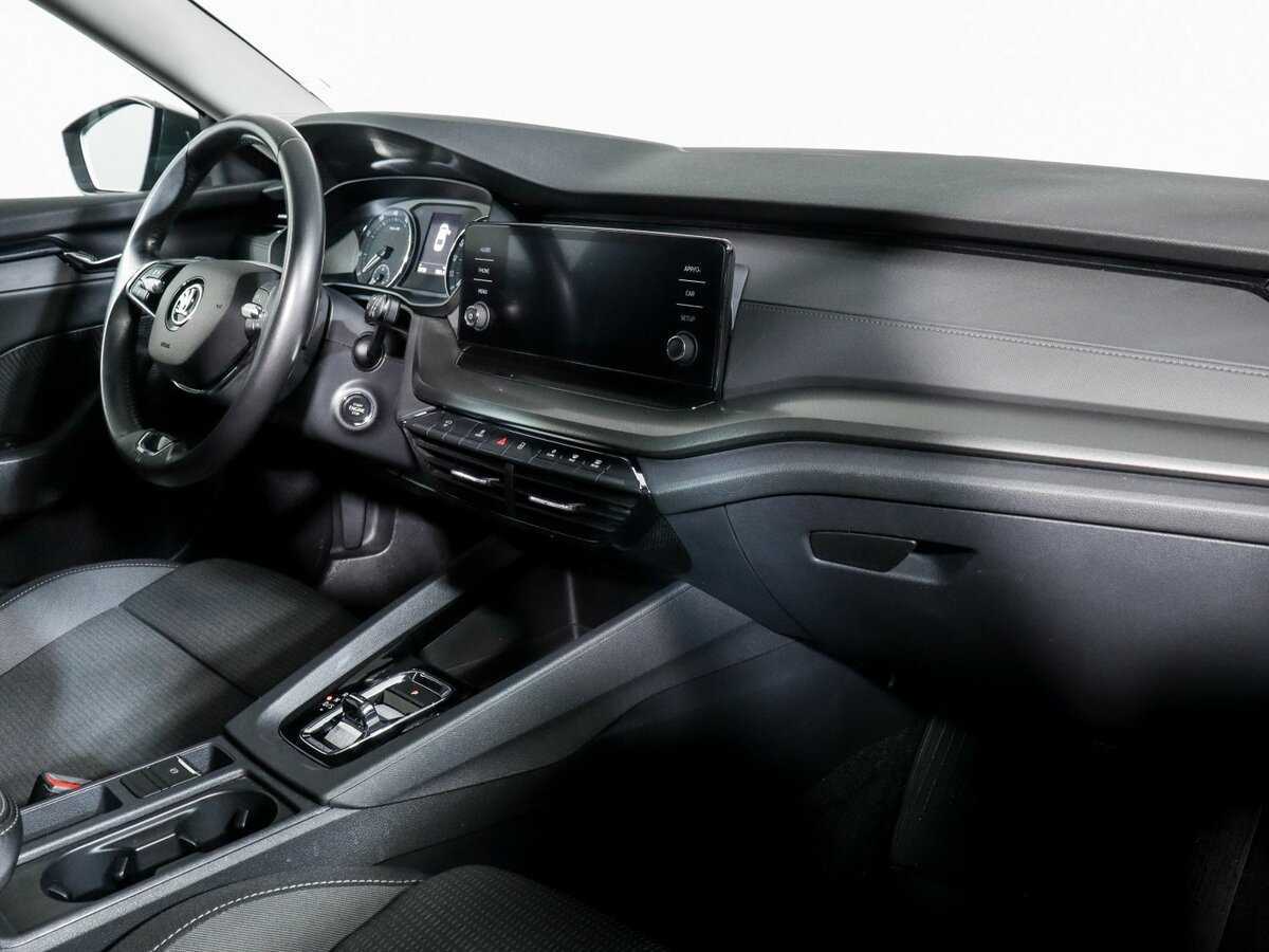 Б/У Шкода Октавия 2021 года. Фото: #5