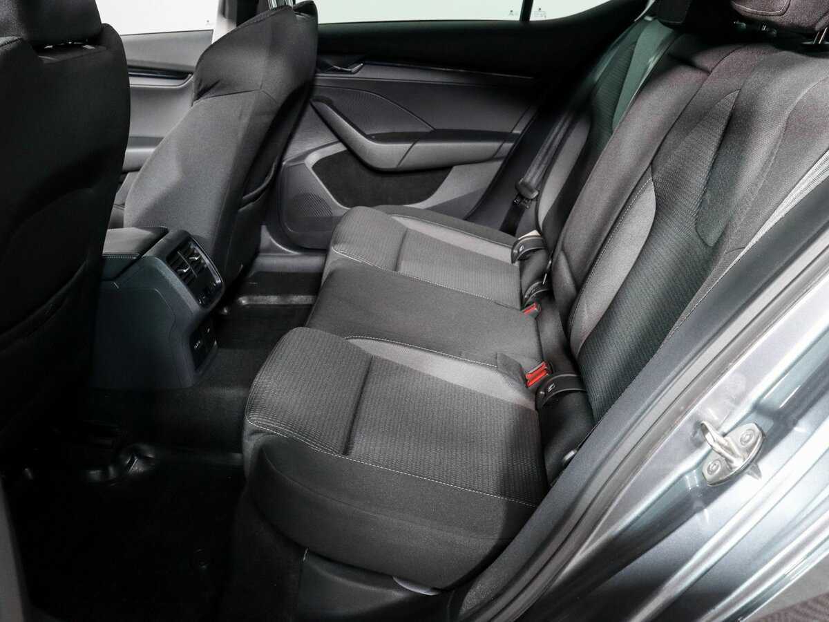 Б/У Шкода Октавия 2021 года. Фото: #6