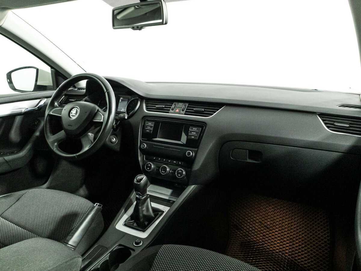 Б/У Шкода Октавия 2014 года. Фото: #8