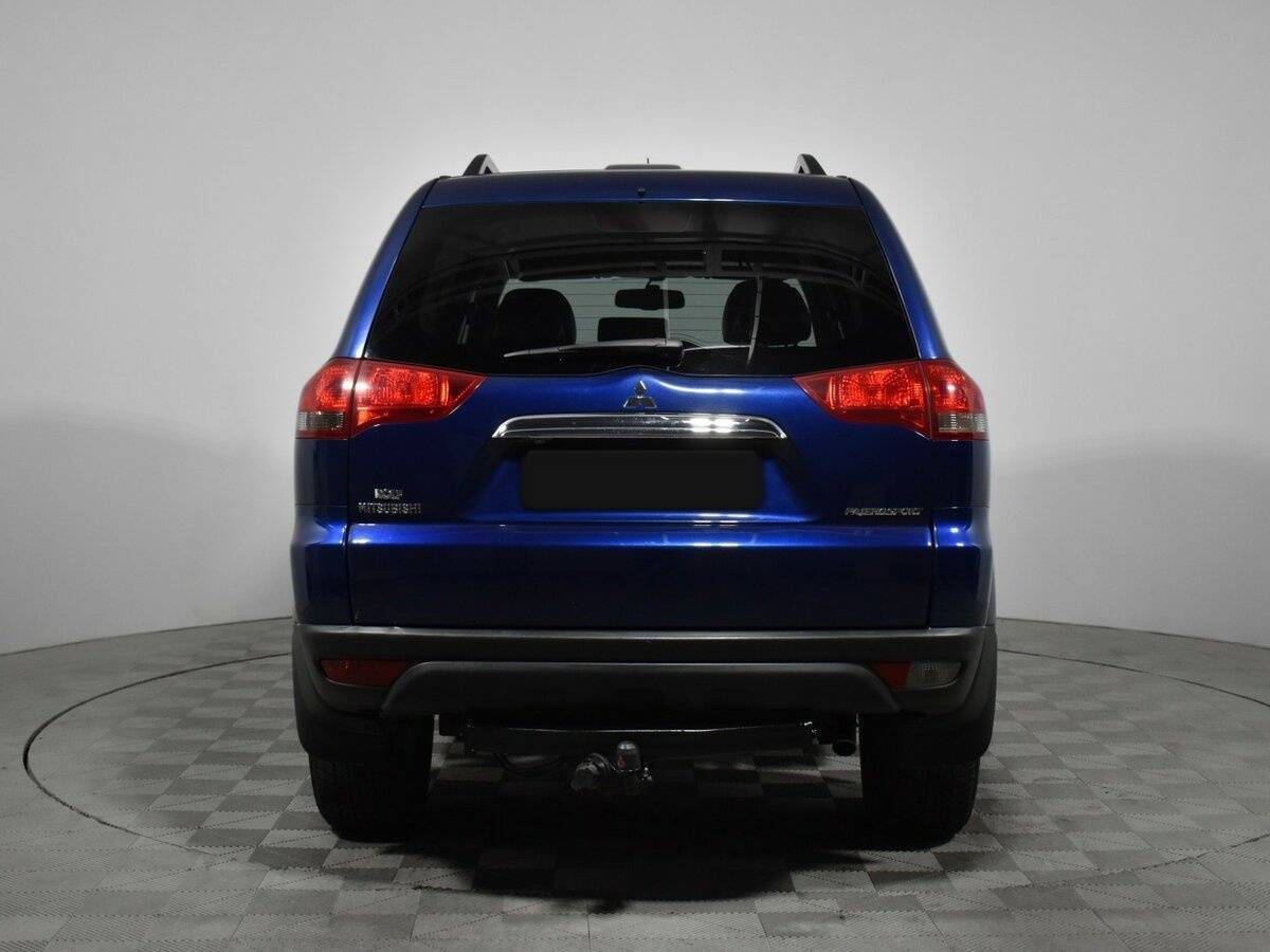 Б/У Митсубиши Паджеро Спорт 2015 года. Фото: #4