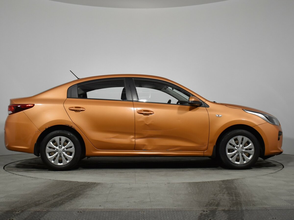 Б/У Киа Рио 2017 года. Фото: #3