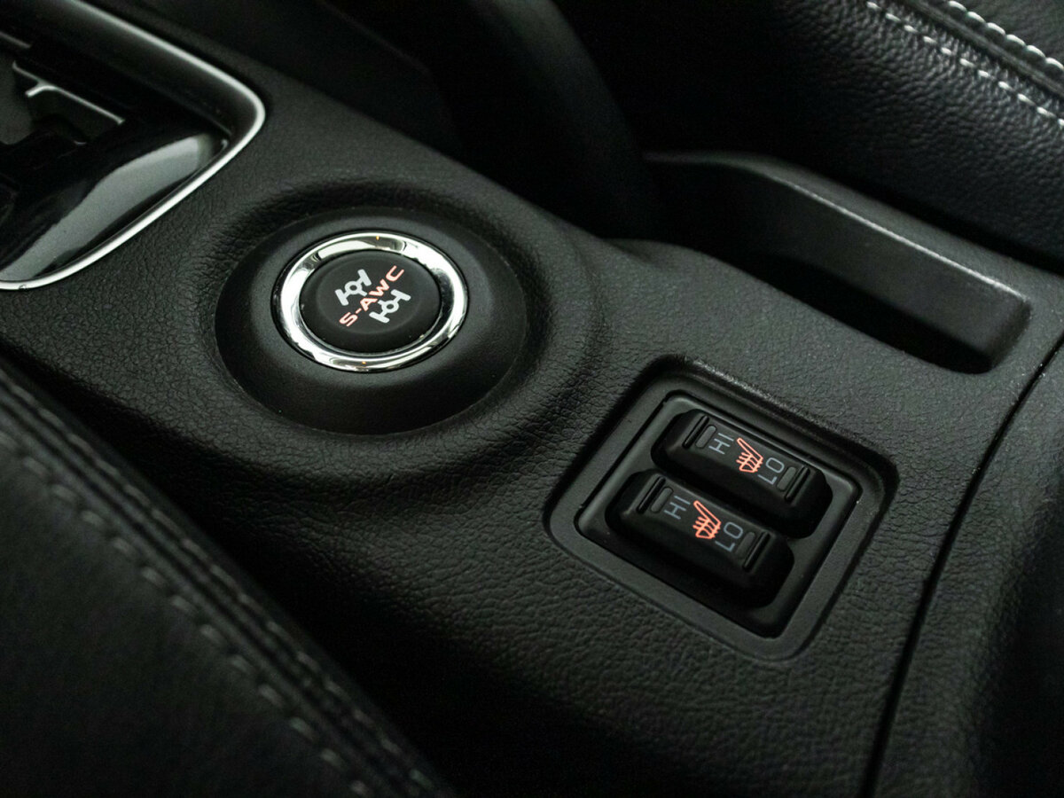 Б/У Митсубиши Оутлэндер 2014 года. Фото: #17