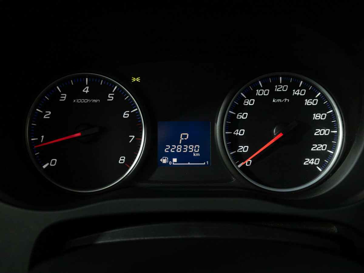 Б/У Митсубиши Оутлэндер 2013 года. Фото: #9