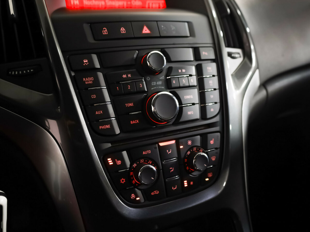 Б/У Опель Астра 2012 года. Фото: #14