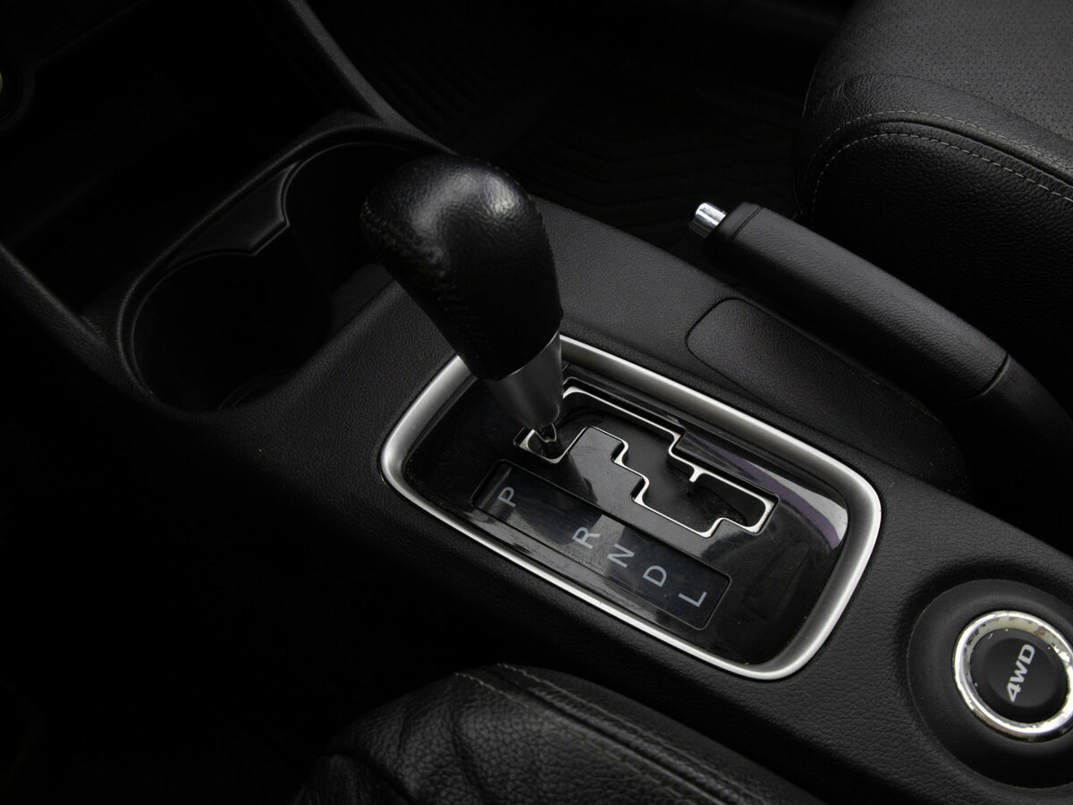 Б/У Митсубиши Оутлэндер 2016 года. Фото: #8