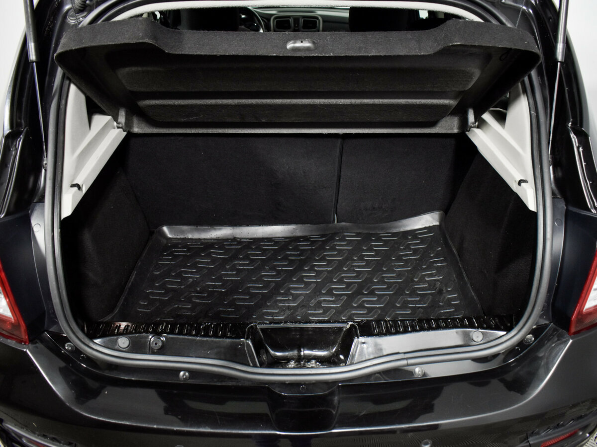 Б/У Рено Сандеро 2016 года. Фото: #16