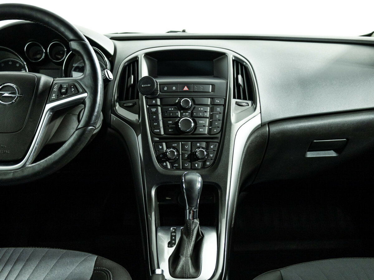 Б/У Опель Астра 2013 года. Фото: #9